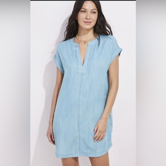 Vineyard Vines Blue Mini Dress with V-Neckline - Picture 1 of 4